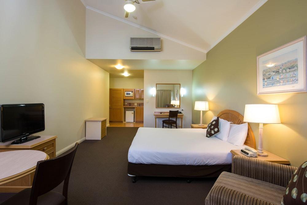 Mercure Cairns Exterior photo